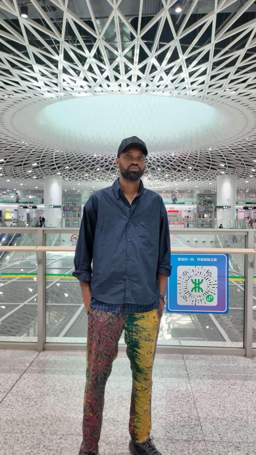 Otoide at a Shenzhen metro station